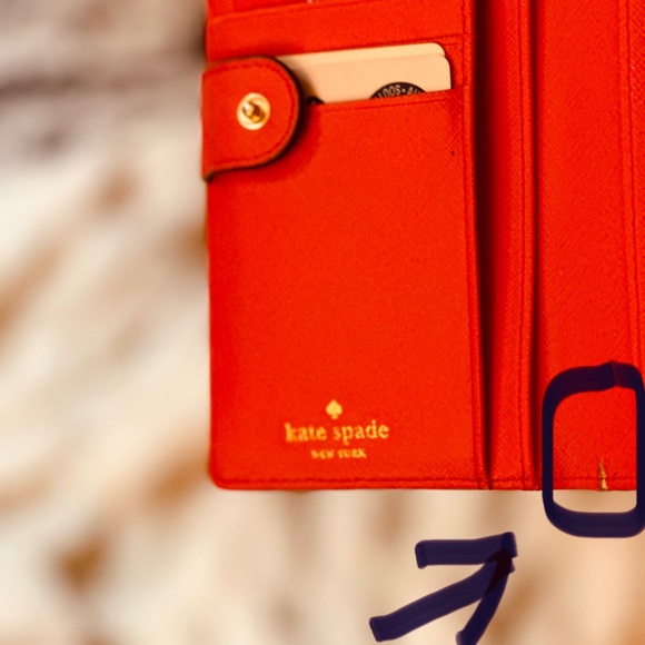 Beautiful Kate Spade Snap Wallet - Picture 7 of 10
